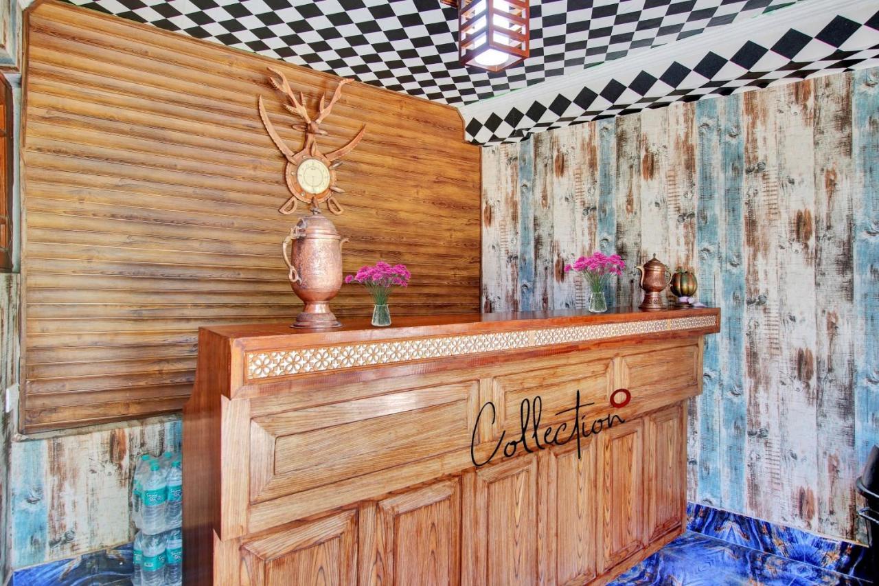 Super Oyo Capital O 91600 The Village Classic Hotel And Restaurant ศรีนาการ์ ภายนอก รูปภาพ